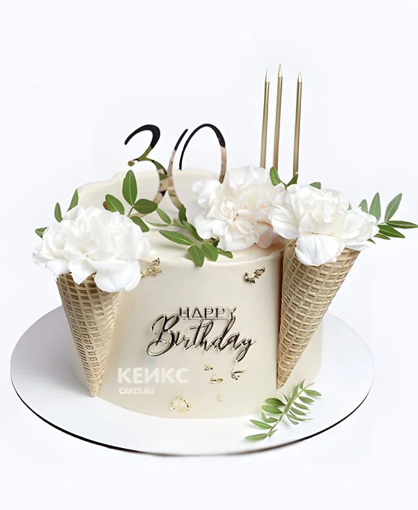 Торт на юбилей 30 лет с вафельным рожком Фото