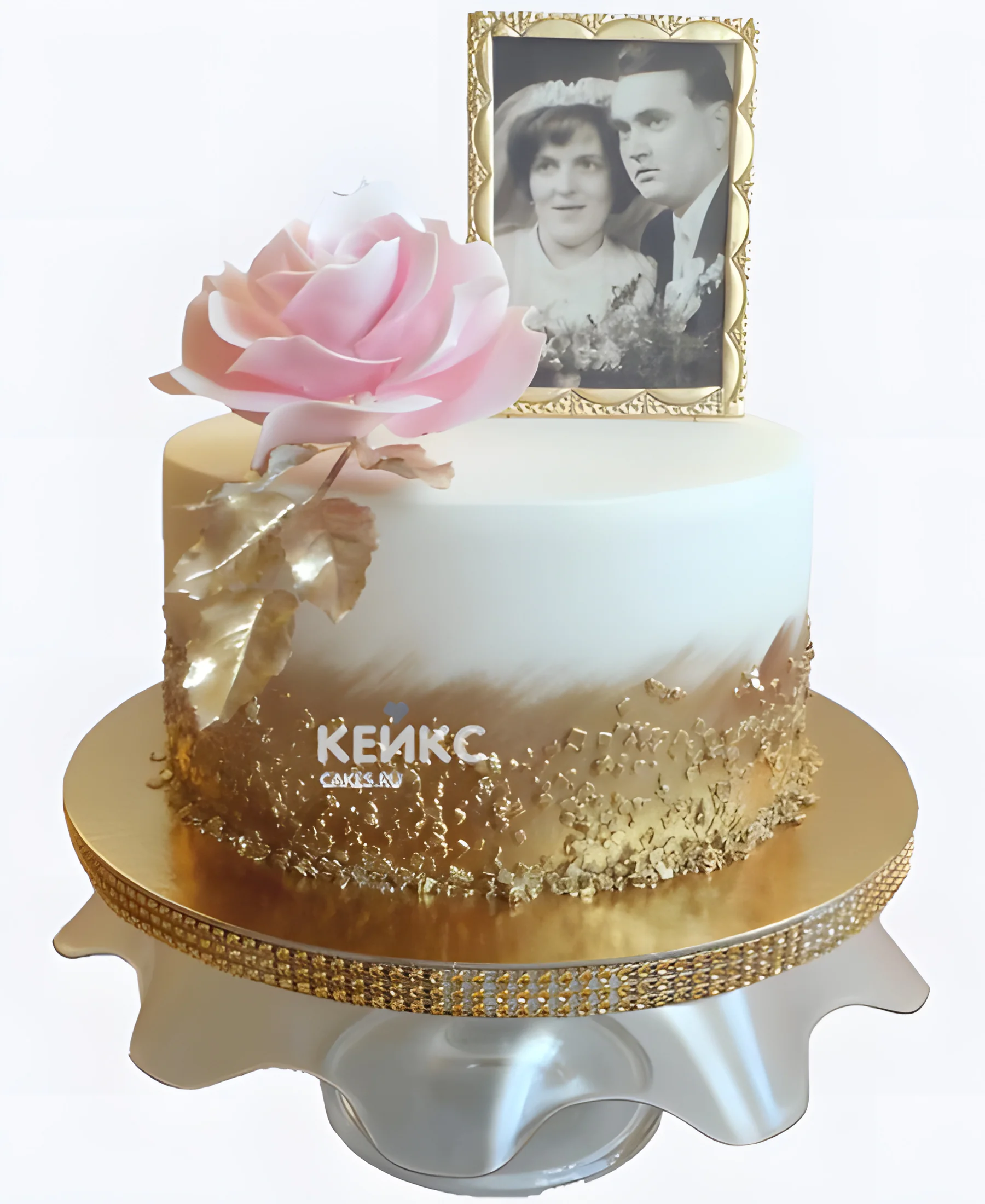Торт на льняную свадьбу с золотом и фотографией Фото