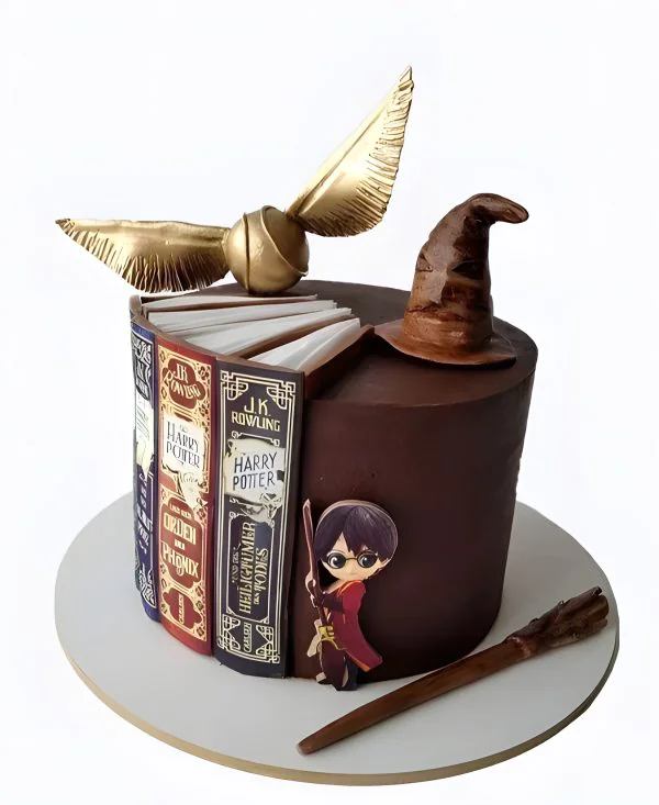 Бордовый тортик на день рождения Поттерману из фильма Гарри Поттер Бордовый тортик на день рождения Поттерману из фильма Гарри Поттер Фото