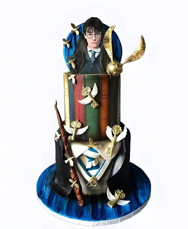 Детский красивый тортик в два яруса из Гарри Поттера с волшебными ключами Детский красивый тортик в два яруса из Гарри Поттера с волшебными ключами Фото