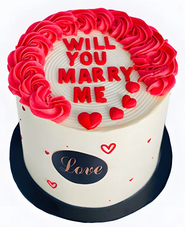 Белый торт с ярким декором на сватовство Белый торт с ярким декором на сватовство Фото