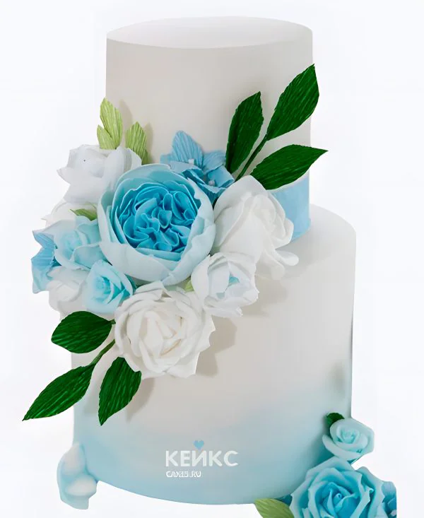 Бирюзовый свадебный торт с бело-голубыми розами Бирюзовый свадебный торт с бело-голубыми розами Фото