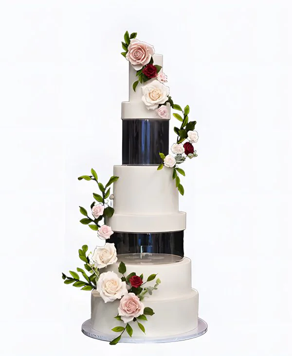 Большой трендовый торт на свадьбу с цветами Большой трендовый торт на свадьбу с цветами Фото
