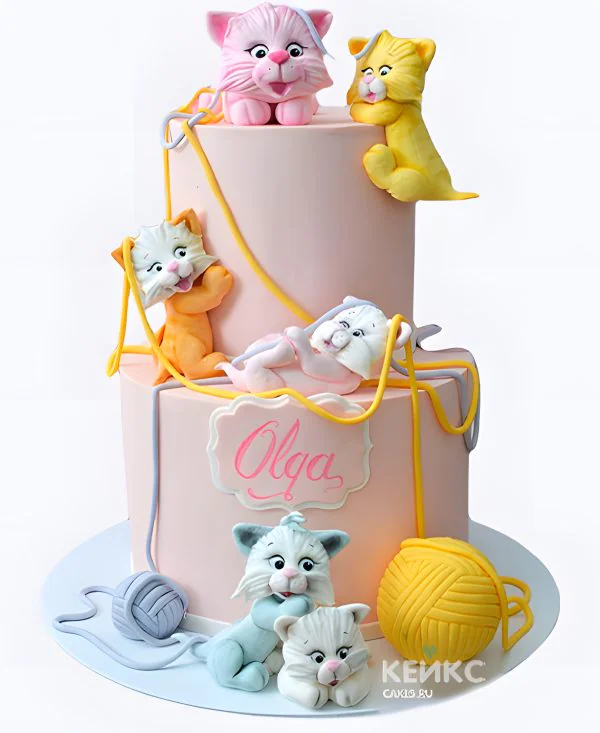 Двухъярусный торт девочке с клубками и котиками Двухъярусный торт девочке с клубками и котиками Фото