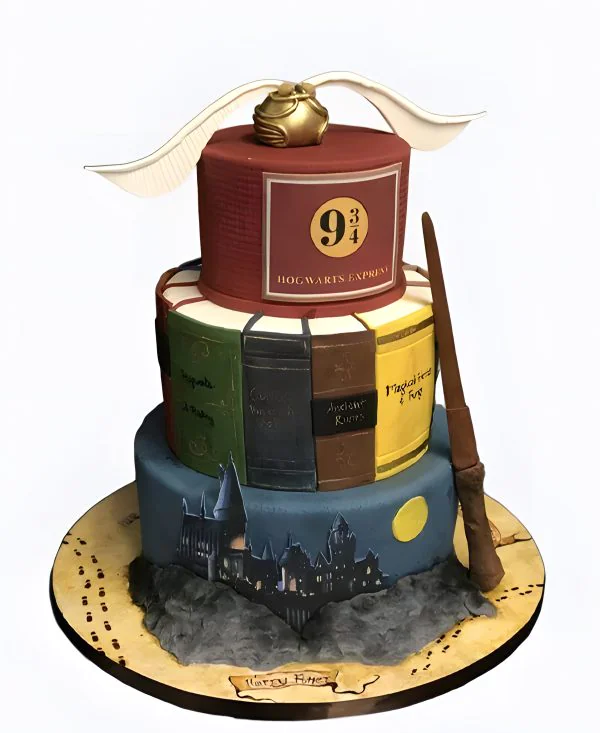 Эффектный тортик в три яруса на день рождения с Гарри Поттером и книгами Эффектный тортик в три яруса на день рождения с Гарри Поттером и книгами Фото