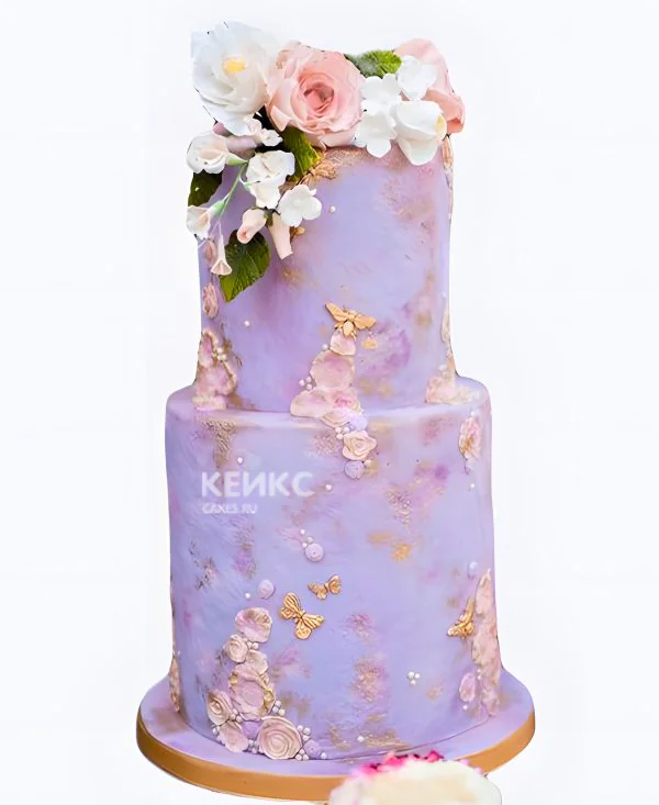 Фиолетовый свадебный торт с букетом и цветочной аппликацией Фото