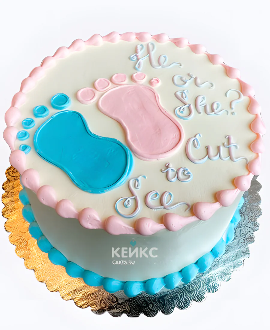 Гендер-торт с следами ножек из крема Фото