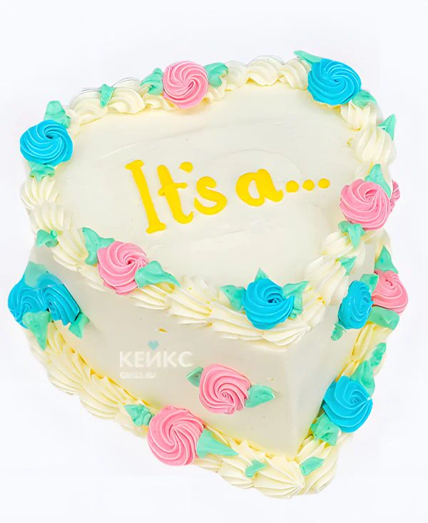 Гендер-торт в форме сердца с кремовым декором Фото