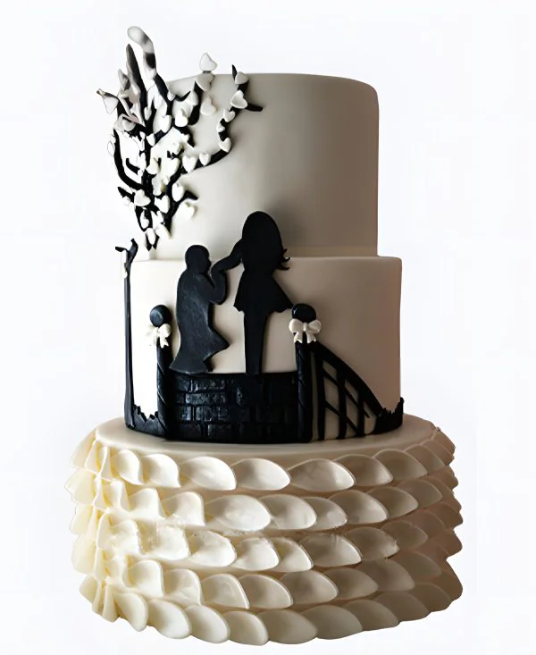 Изысканный трехъярусный торт на сватовство Изысканный трехъярусный торт на сватовство Фото