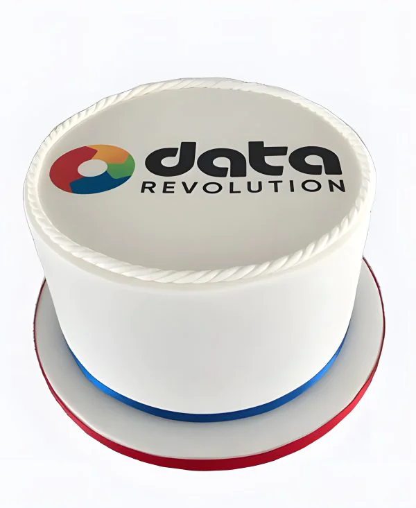 Корпоративный торт минимализм с лого Фото