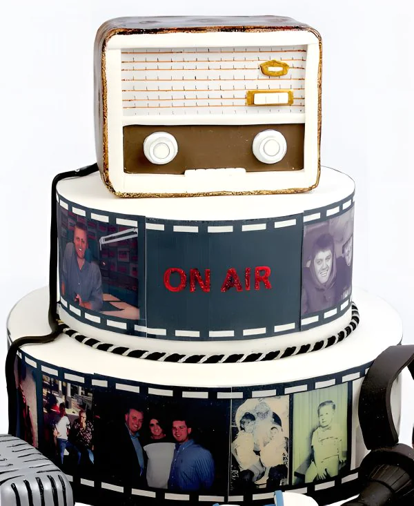 Корпоративный торт с фотопечатью и радио Фото