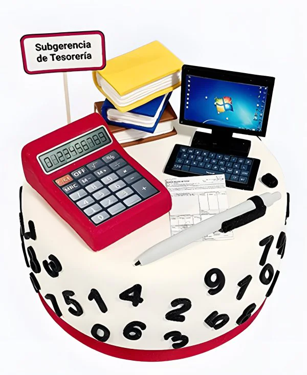 Корпоративный торт с компьютером и калькулятором Фото