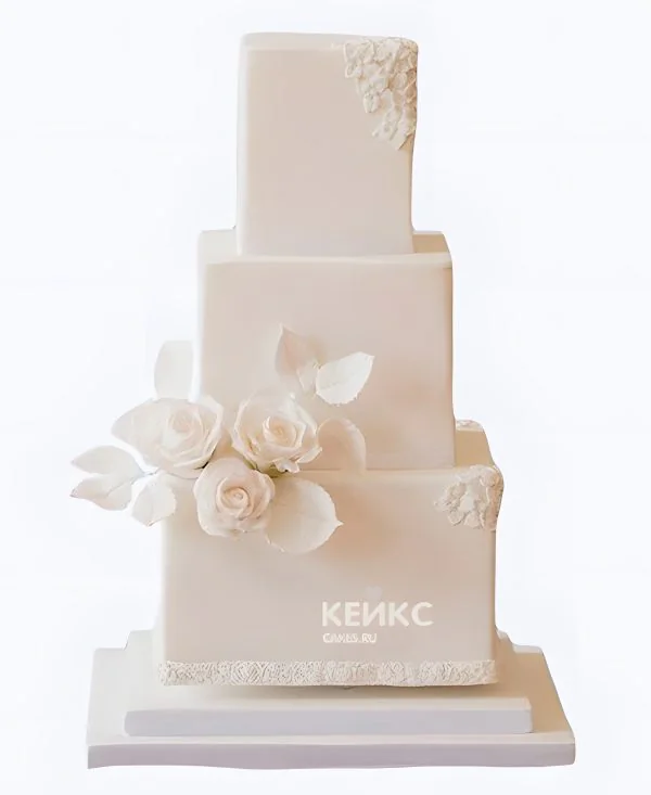 Квадратный свадебный торт Белоснежный с цветами и узорами Квадратный свадебный торт Белоснежный с цветами и узорами Фото
