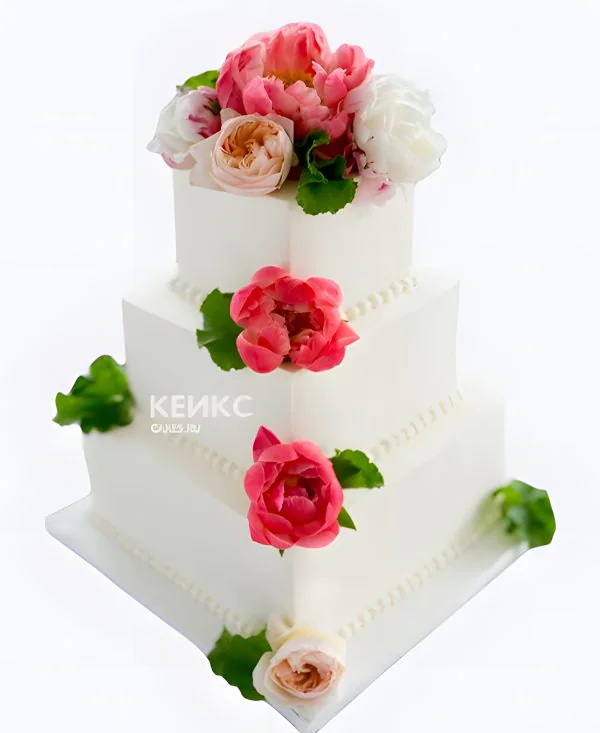 Квадратный свадебный торт Яркие цветы на белом Квадратный свадебный торт Яркие цветы на белом Фото