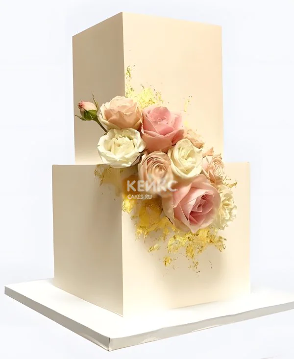 Квадратный свадебный торт Цветочная брошь с золотыми вкраплениями Квадратный свадебный торт Цветочная брошь с золотыми вкраплениями Фото