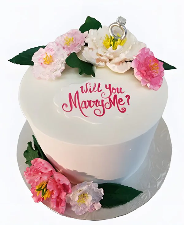 Нежный торт с розовыми цветами на сватовство Нежный торт с розовыми цветами на сватовство Фото
