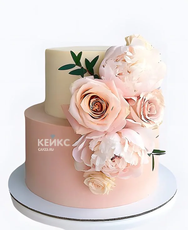 Пудровый свадебный торт Цветочная брошь Пудровый свадебный торт Цветочная брошь Фото