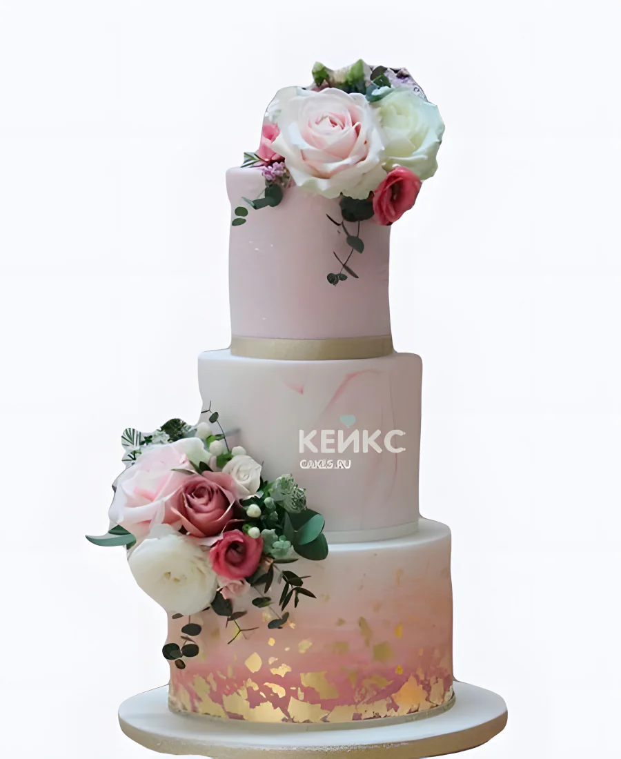 Розовый свадебный торт Два букета роз Розовый свадебный торт Два букета роз Фото