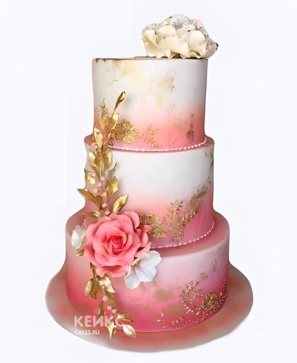 Розовый свадебный торт розы с золотым рисунком Фото