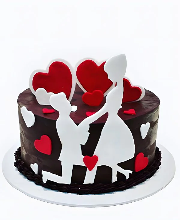 Шоколадный торт на сватовство с влюбленными и сердцами Шоколадный торт на сватовство с влюбленными и сердцами Фото