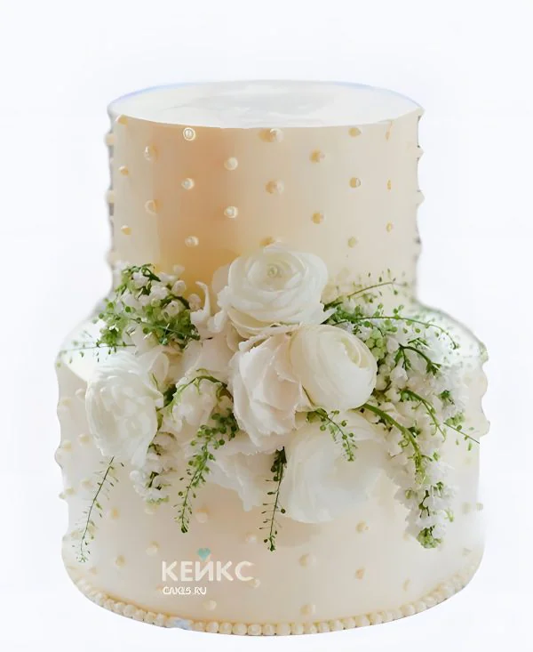 Свадебный торт с белыми розами и жемчугом Свадебный торт с белыми розами и жемчугом Фото