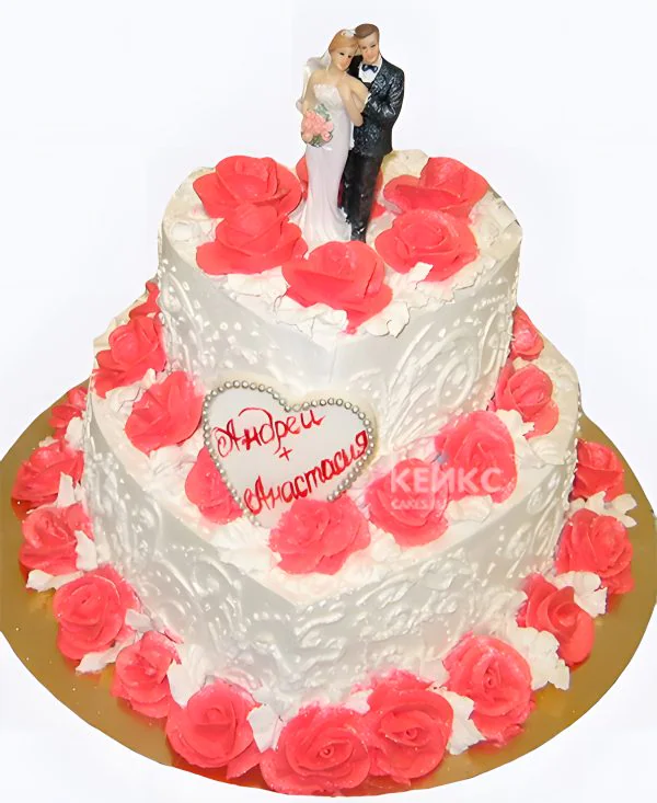 Свадебный торт с именами Красные розы с женихом и невестой Фото