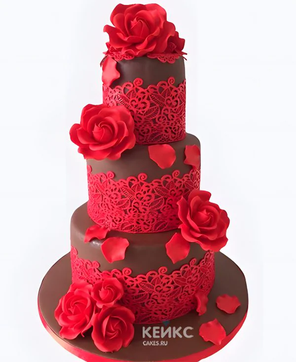 Свадебный торт с красным кружевом и розами Свадебный торт с красным кружевом и розами Фото