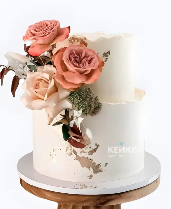 Свадебный торт с розами в пастельных тонах Свадебный торт с розами в пастельных тонах Фото