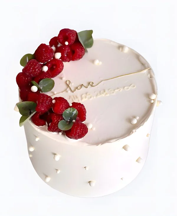 Свадебный торт с малиной Фото