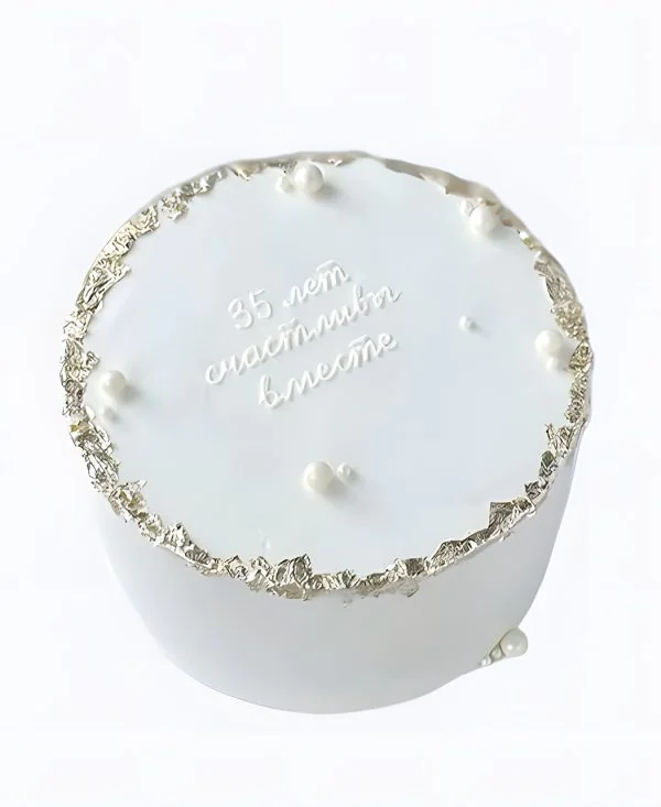 Торт белый с золотой фольгой и жемчугом Торт белый с золотой фольгой и жемчугом Фото