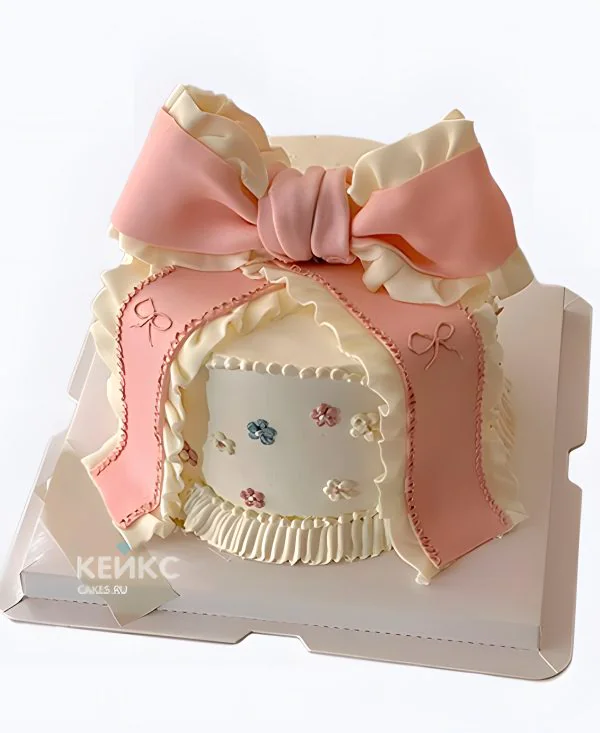 Торт девочке с ажурным бантом Торт девочке с ажурным бантом Фото