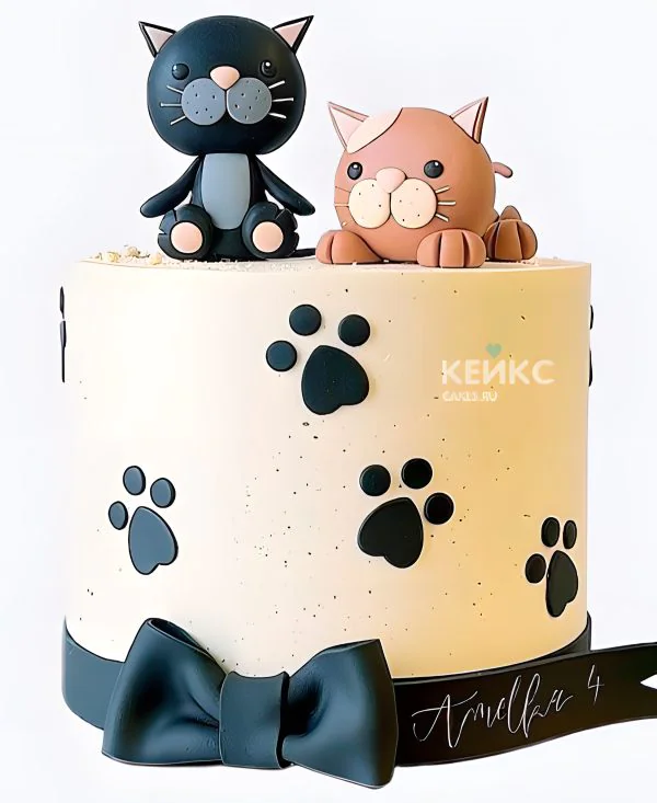 Торт девочке с черными лапками и котиками Торт девочке с черными лапками и котиками Фото