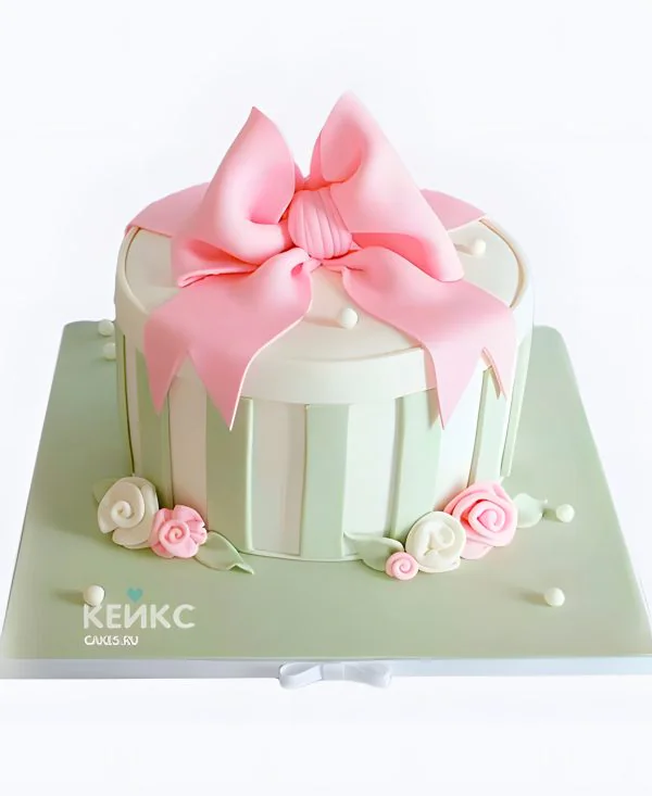 Торт девочке в виде коробки с бантом Торт девочке в виде коробки с бантом Фото