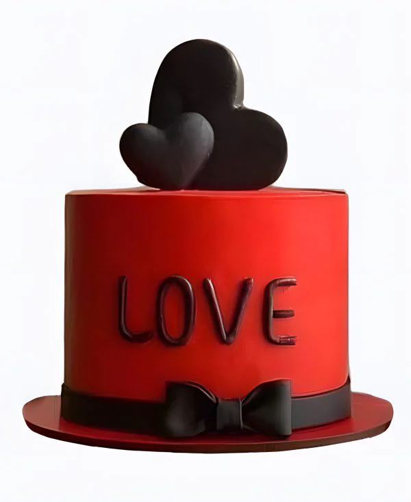 Торт красный с черными сердцами Фото