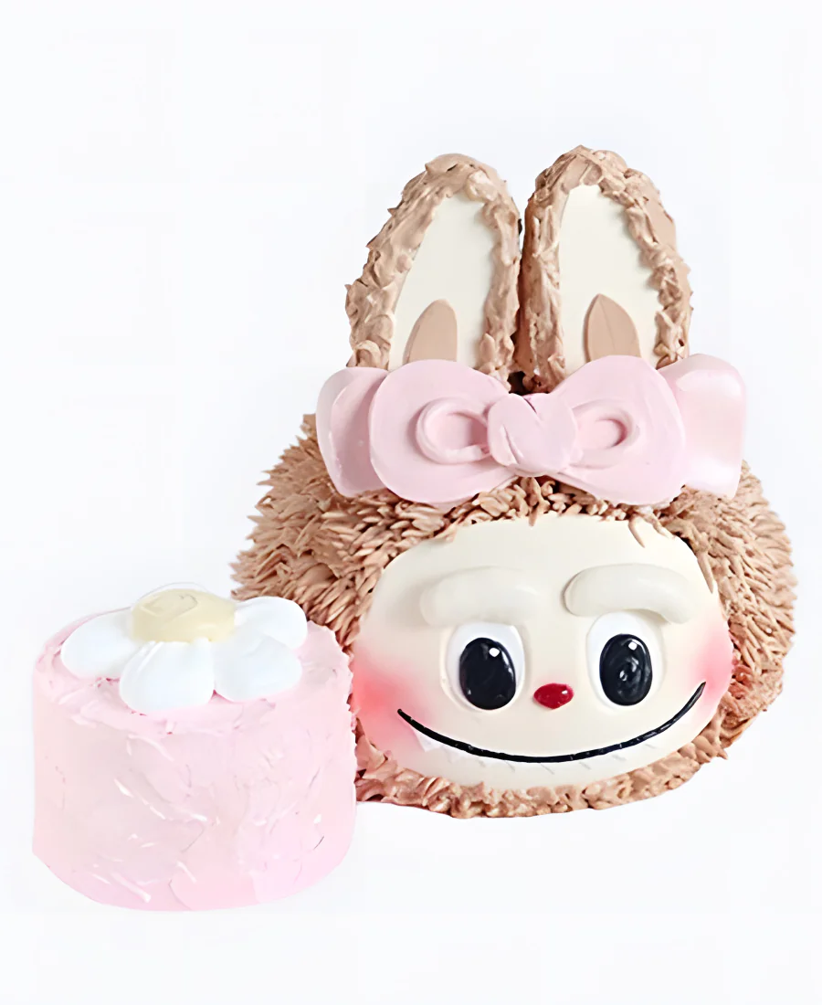 Торт Лабубу в виде головы с тортом Фото