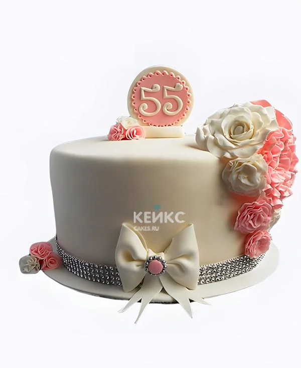 Торт на юбилей 55 лет с бантом и цветами Фото