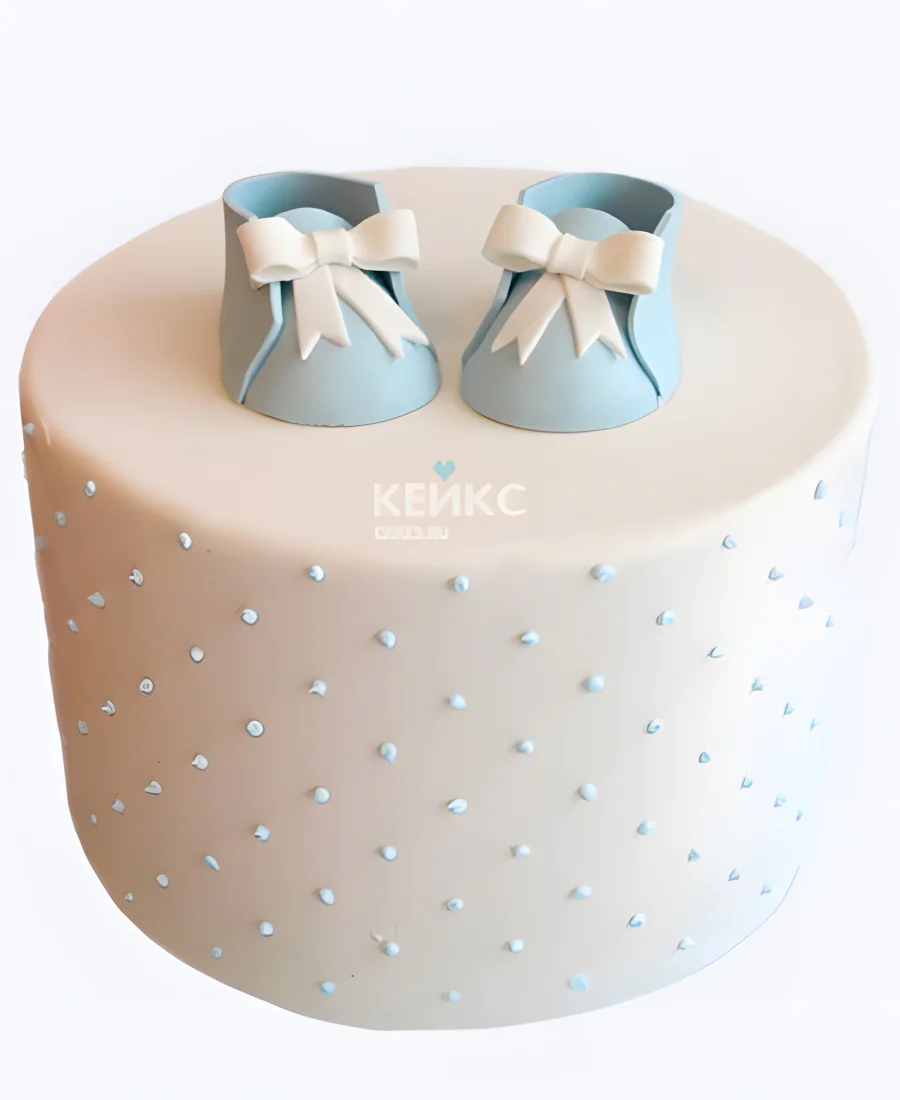 Торт на рождение ребенка с пинетками и бусинами скоро буду Фото