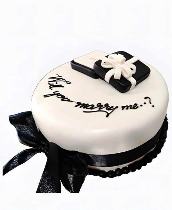 Торт на сватовство с черным бантом и коробочкой Торт на сватовство с черным бантом и коробочкой Фото