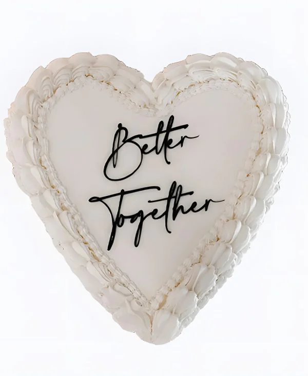 Торт на сватовство в виде белого сердца с надписью Торт на сватовство в виде белого сердца с надписью Фото