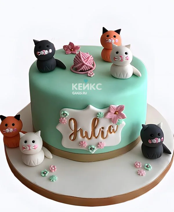 Торт с фигурками котиков для девочки Торт с фигурками котиков для девочки Фото