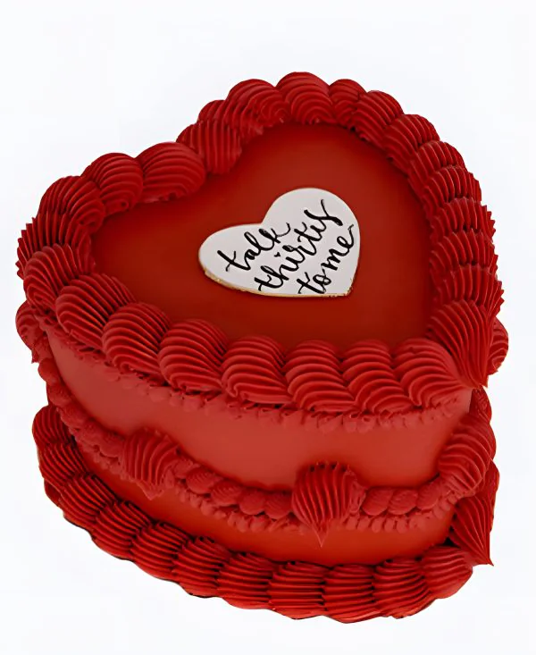 Торт в виде красного сердца на сватовство Торт в виде красного сердца на сватовство Фото