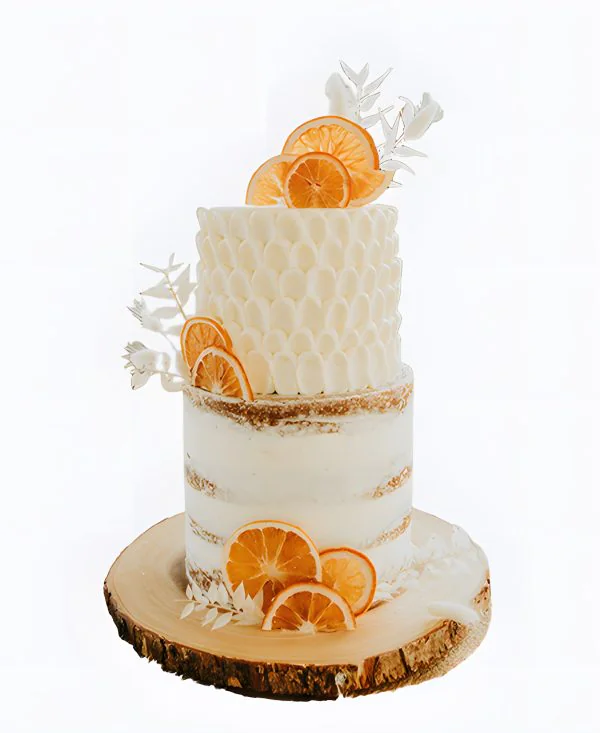 Трендовый свадебный торт с дольками апельсина Трендовый свадебный торт с дольками апельсина Фото