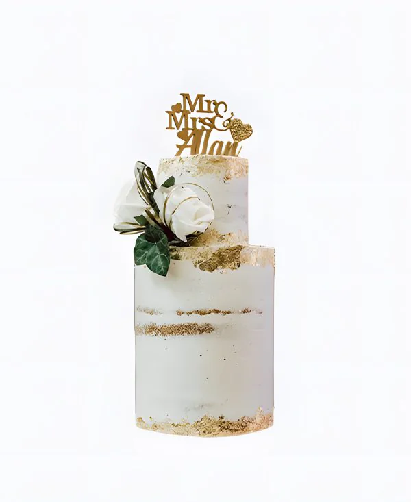 Трендовый свадебный торт с золотом и цветами Трендовый свадебный торт с золотом и цветами Фото