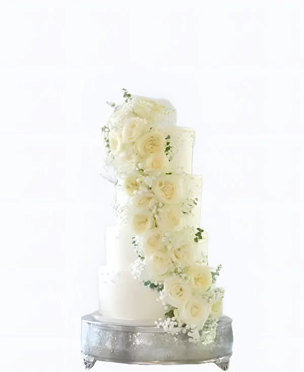 Трендовый торт на свадьбу с красивыми розами Трендовый торт на свадьбу с красивыми розами Фото