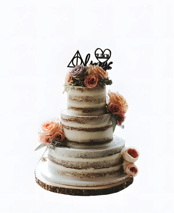 Трендовый торт с открытыми коржами на свадьбу Трендовый торт с открытыми коржами на свадьбу Фото