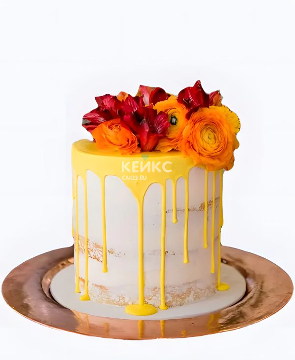 Простой свадебный торт в желтом стиле Фото