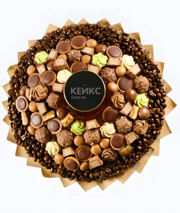 Букет из кофе и конфет в крафтовой бумаге Фото