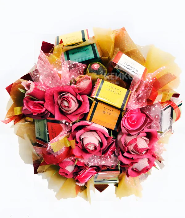 Букет из конфет и чая Фото