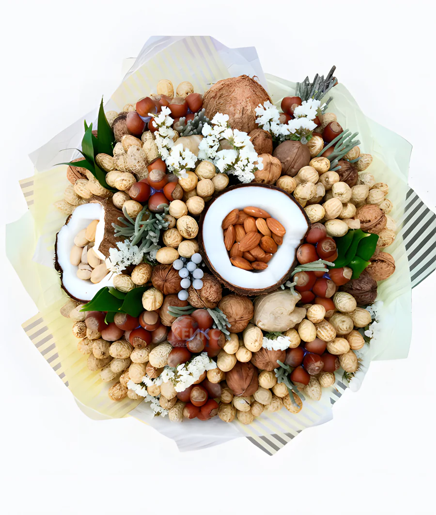 Букет с орехами и цветами  4 Фото