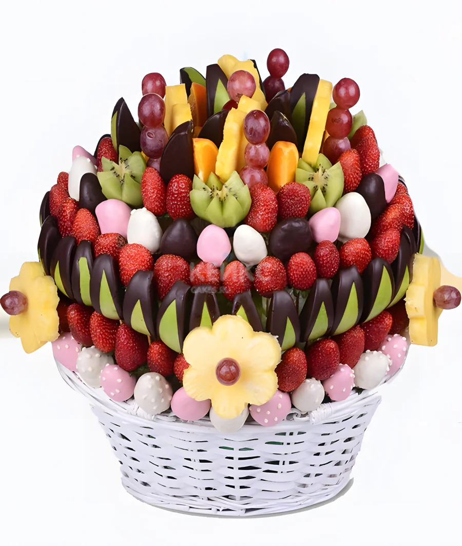 Корзина с фруктами в шоколаде Фото